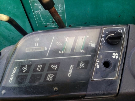 KOMATSU รถแบคโฮ  รุ่นPC25-1