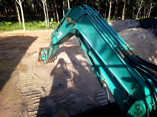 KOMATSU รถแบคโฮ  รุ่นPC25-1