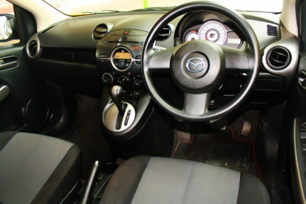 MAZDA 2 5Dr 1.5 AT ปี 2010 MAZDA 2 5Dr 1.5 AT ปี 2010