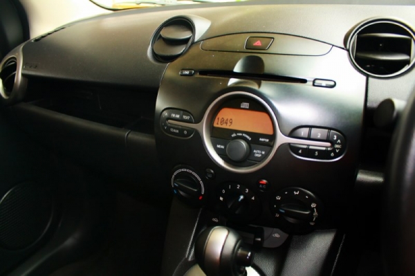 MAZDA 2 5Dr 1.5 AT ปี 2010 MAZDA 2 5Dr 1.5 AT ปี 2010