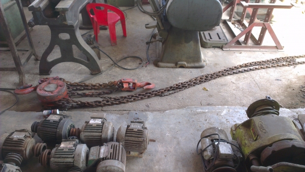 Sell> รอกโซ่มือสอง ตราช้างแท้ๆ Elephant 5 Tons Japan ครับ โซ่ขนาด 3 หุลครึ่ง ยาว 8 เมตร ครับ