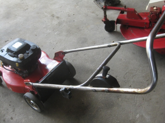 ขายรถตัดหญ้า GOLDEN STAR RB4500 พร้อมใช้ ขายรถตัดหญ้า GOLDEN STAR RB4500 พร้อมใช้