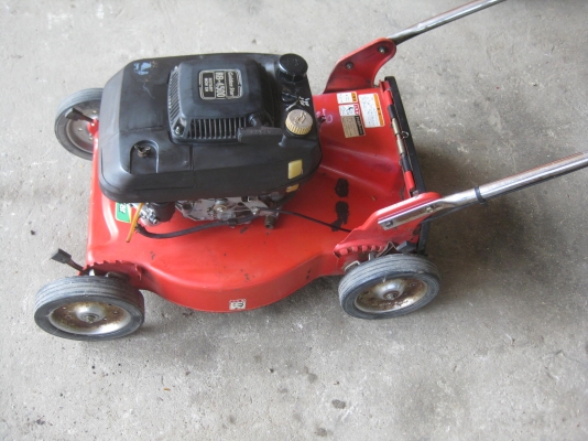 ขายรถตัดหญ้า GOLDEN STAR RB4500 พร้อมใช้ ขายรถตัดหญ้า GOLDEN STAR RB4500 พร้อมใช้