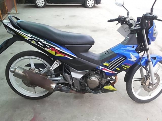ขายฮอนด้าโซนิค 125 cc. สีน้ำเงินดำ 13,800 บาท ขายฮอนด้าโซนิค 125 cc. สีน้ำเงินดำ 13,800 บาท