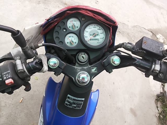 ขายฮอนด้าโซนิค 125 cc. สีน้ำเงินดำ 13,800 บาท ขายฮอนด้าโซนิค 125 cc. สีน้ำเงินดำ 13,800 บาท