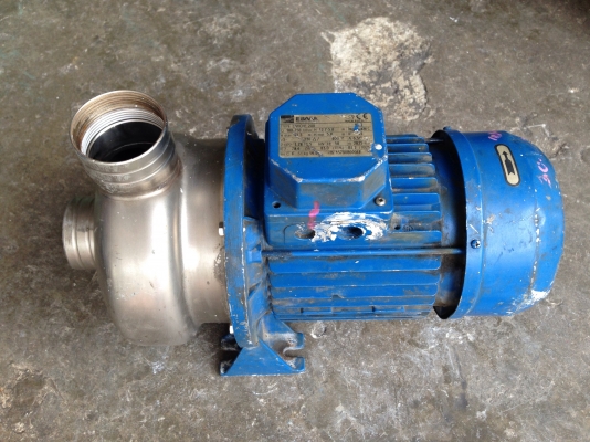 ขายปั้มน้ำ Ebara 2 HP. 380 V หัวปั้มสแตนเลส สภาพสวยมาก เข้า 2 นิ้ว ออก 2 นิ้ว พร้อมใช้งาน