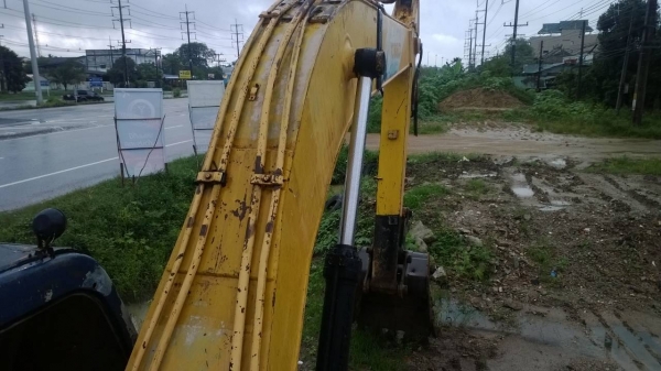 รถขุดSK200-2 M.2 พร้อมใช้ สภาพดีใช้ได้ ช่วงล่างยังสวย