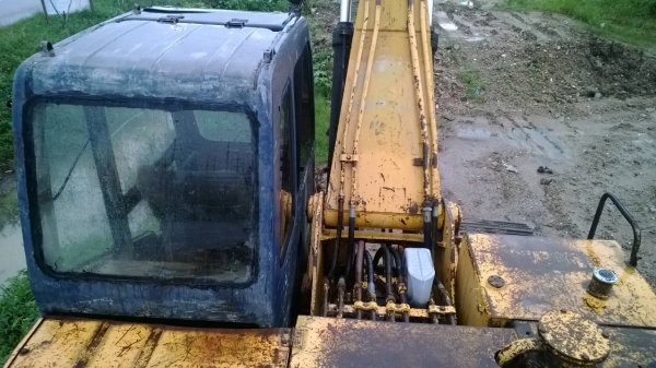 รถขุดSK200-2 M.2 พร้อมใช้ สภาพดีใช้ได้ ช่วงล่างยังสวย