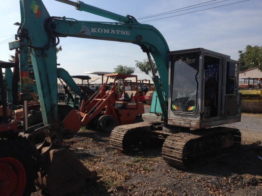 จองวันนี้ ลดไปเลย 40,000 บาท KOMATSU PC60-3  เก่าไทย เอวแน่น ปั็มแรง ตามสภาพ แบ่งกันใช้ได้เลยครับ    สอบถามได้ 081-8535656