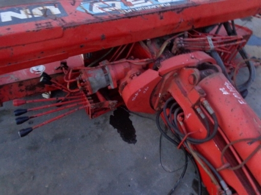 ขายเครน 3 ตันยี่ห้อ  UNIC 330        6 เหลี่ยม เก่านอก