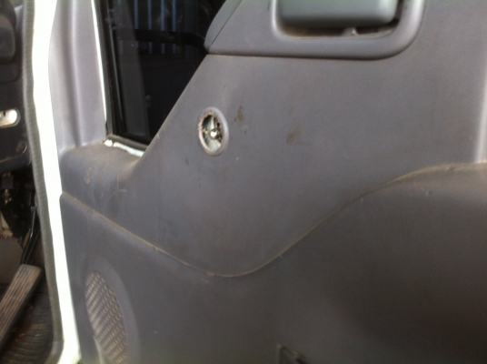 NPR 130 turbo ปี 49 เล่มพร้อมโอน NPR 130 turbo ปี 49 เล่มพร้อมโอน