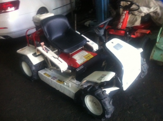 ขายรถตัดหญ้านั่งขับ Orec Rm80jd