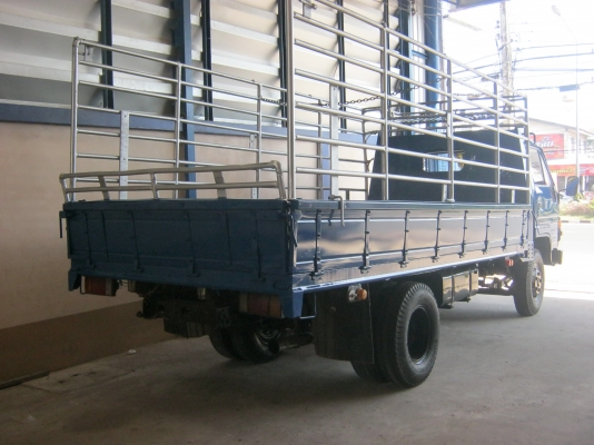 ต้องการขายรถ 6 ล้อ โตโยต้า DYNA สามใบปัด เครื่อง 13B 110 แรง พวงมาลัยพาวเวอร์