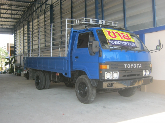 ต้องการขายรถ 6 ล้อ โตโยต้า DYNA สามใบปัด เครื่อง 13B 110 แรง พวงมาลัยพาวเวอร์