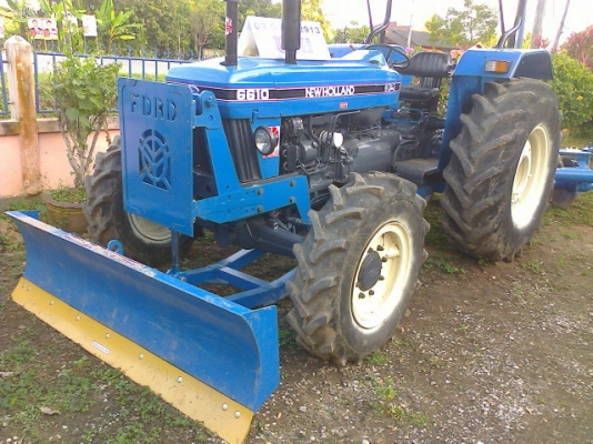 ขายรถไถฟอร์ด 6610 4*4 คานหน้าคาลาโล่ 780000