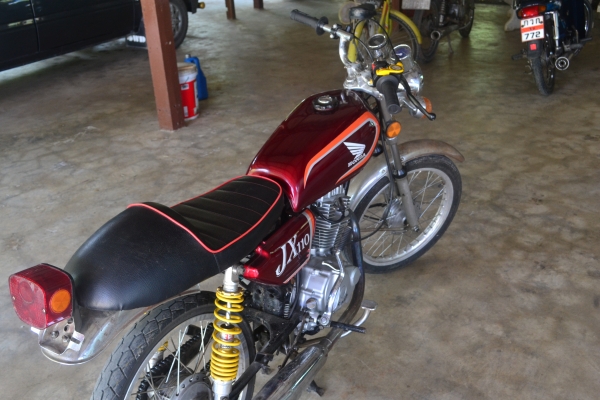 ขาย GL  Lifan 200 สดๆ มีเล่ม มี ทะเบียน และ อินวอยเครื่อง ครบ