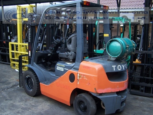 ขาย รถโฟล์คลิฟท์ TOYOTA รุ่น 8FG-25