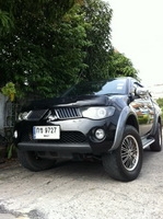 **ขาย Triton GLS2.5 ปี05 สี่ประตู เกียร์ธรรมดา 4WD สีดำ แต่งครบๆสวยจัด  วิ่งน้อย เครื่องเสียงแต่งเป็นแสน **มีรูป