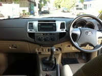 **ขาย Vigo Champ ปี12 2.5 Preruner เลขไมล์50,000 เท่านั้น  เดิมๆเหมือนป้ายแดง รถสวยจัด  **มีรูป