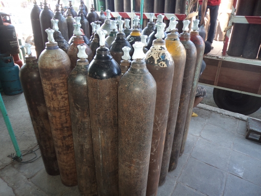 ขาย2850บาท ถังอ็อกซีเจน สภาพดีราคาถูกๆๆหลืออยู่10ถังสุดท้ายคับ