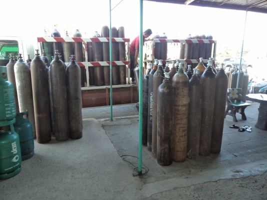 ขาย2850บาท ถังอ็อกซีเจน สภาพดีราคาถูกๆๆหลืออยู่10ถังสุดท้ายคับ