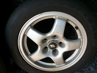 ขายล้อแม็กR32 GTS 16*6.5 พร้อมฝาครอบ 1 คู่