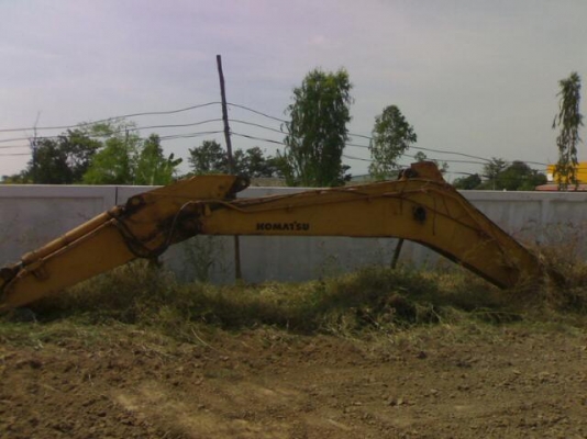 Komatsu ใส่ 200 รุ่น 6,7 ได้ บูมกระแทคหิน ขาโตงเตงหนา 2 นิว เก่านอก