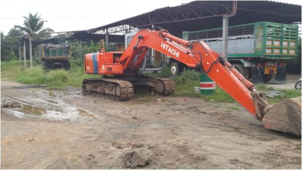 ขายรถแบ็คโฮ HITACHI120-2 ภาพพร้อมใช้ มีเอกสารพร้อม