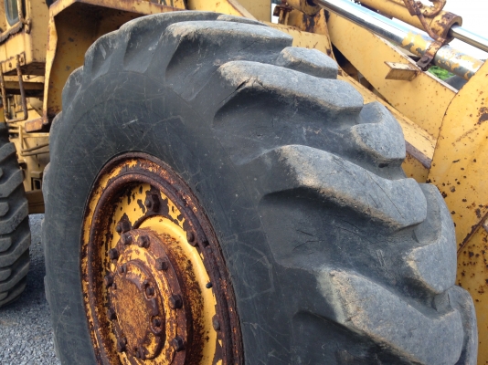 ขายรถตัก CAT-910 รถเก่าญี่ปุ่นแท้ สภาพพร้อมใช้งาน ราคาถูกสุดๆสนใจติดต่อ 081-9485494