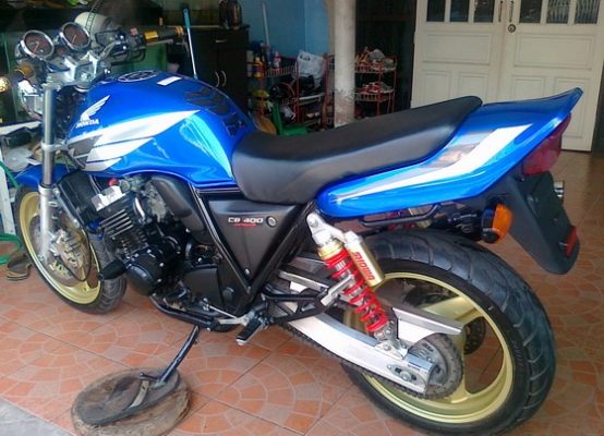 ขาย cb 400 version s  อินวอย สรรพสามิตร