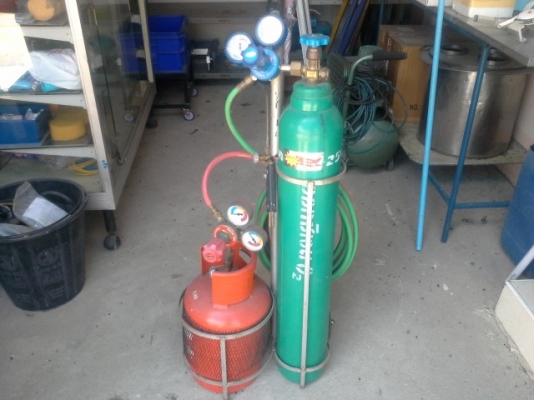 ขายชุดแก็สเชื่อมสนามสภาพเหมือนหชใหม่ 3250 บาท