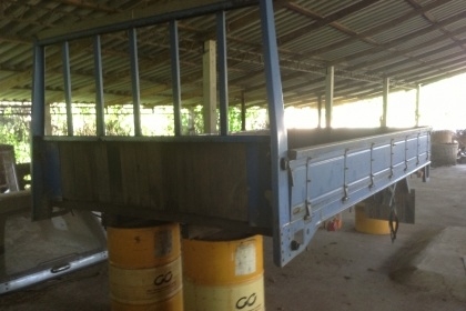 กระบะ 6 ล้อ