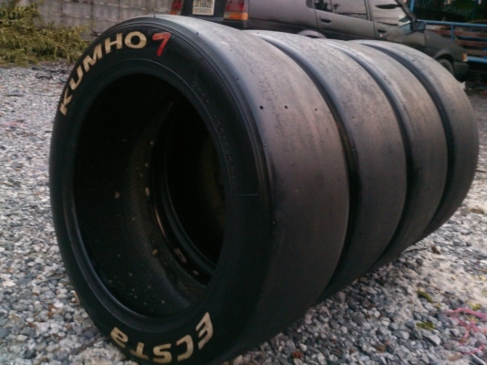 ขายยาง ดริฟ KUMHO 190/570R15 ยางปี11 จำนวน 1 ชุด