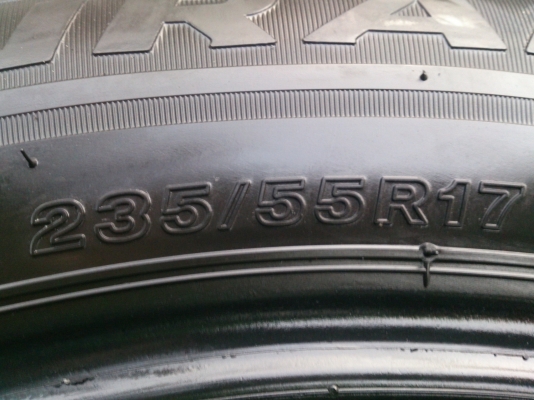 ขายยาง บริสโตร์ TULANZA EL42 ขนาด 235/55R17 MADE IN JAPAN ยางสัปดาห์ที่31 ปี12 (ไม่มีปะ) 1 ชุด