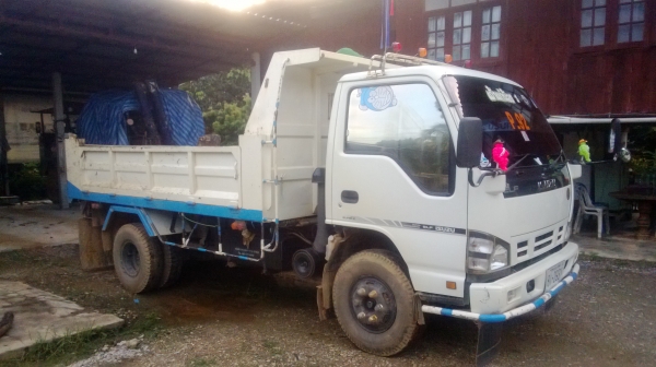 ขายรถหกล้อดั้ม ISUZU NQR 175 คอมมอนเรล แถมตุ๊กตาสวยๆอีก2ตัว