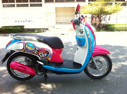 ขาย Honda Scoopy i โฉมใหม่ ชมพู-ฟ้า ปี 2555 ราคา 27,000บาท ลดได้นะครับ