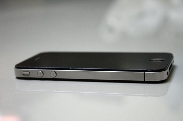 ขาย iPhone 4 32G สีดำ เครื่องติดล็อค