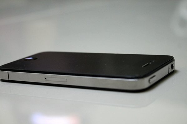 ขาย iPhone 4 32G สีดำ เครื่องติดล็อค