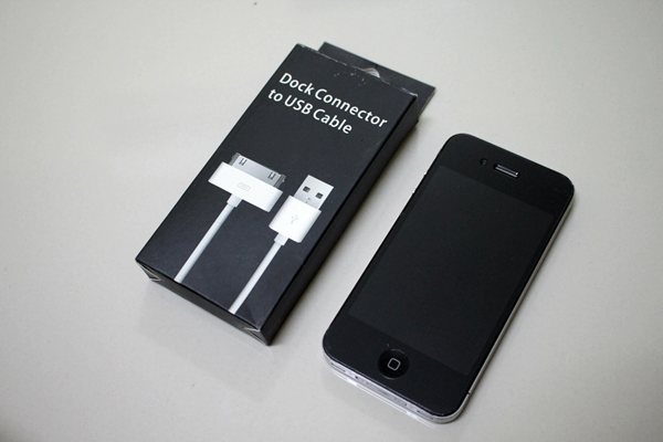 ขาย iPhone 4 32G สีดำ เครื่องติดล็อค