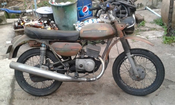 ขายเหมา Zundapp หน้าโตงเตงวางเครื่องกับ MNNCK รัสเซียเดิมๆแห้งๆราคาถูกครับ