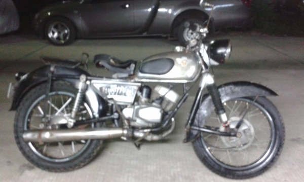 ขายเหมา Zundapp หน้าโตงเตงวางเครื่องกับ MNNCK รัสเซียเดิมๆแห้งๆราคาถูกครับ