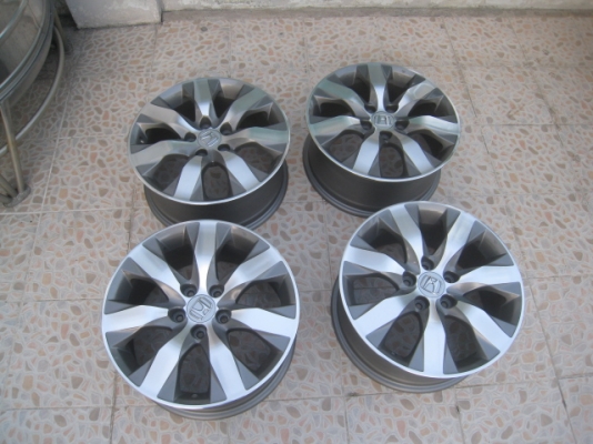 ขายล้อแม็กเปล่า Accord G8 17"x7.5" et55 5รู114.3 ทำสีมาใหม่ครับ ไม่มีคด ไม่มีดุ้ง ไม่มีซ่อมครับ  สนใจติดต่อเล็กคลองสามครับ (081-3747940)