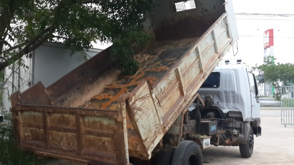 ขายด่วนหกล้อดั้ม HINO FC4J สภาพเดิมๆพร้อมใช้งานจองโทร0801515451