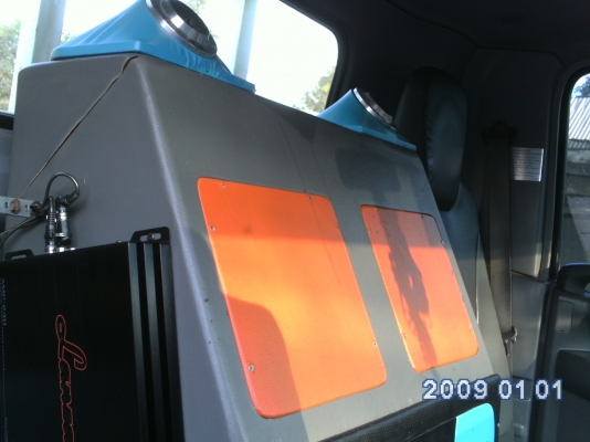 ขาย NPR 150 ยูโร 3 ห้างแท้ 5 เมตร  แอร์เย็น DVD ชุดใหญ่ ยางหน้าใหม่ แบตใหม่ 2 ลูกพึ่งเปลี่ยน 30 ม.ค.57 เองโทร  0868681627