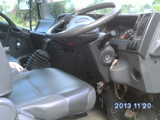 ขาย NPR 150 ยูโร 3 ห้างแท้ 5 เมตร  แอร์เย็น DVD ชุดใหญ่ ยางหน้าใหม่ แบตใหม่ 2 ลูกพึ่งเปลี่ยน 30 ม.ค.57 เองโทร  0868681627