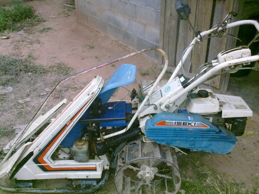 ขายรถเกี่ยวข้าวขนาดเล็ก