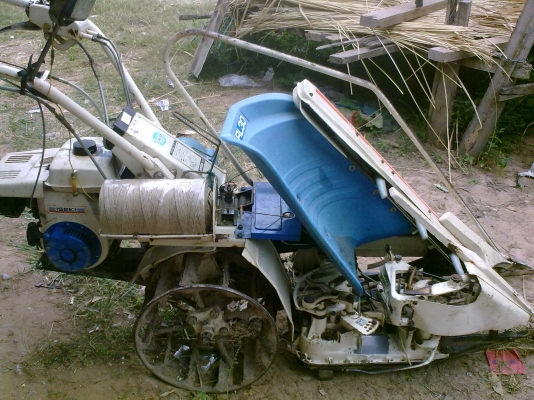 ขายรถเกี่ยวข้าวขนาดเล็ก