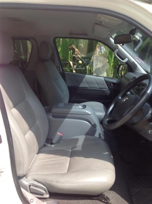 ขายรถตู้ Toyota Ventrury ปี 06  700,000