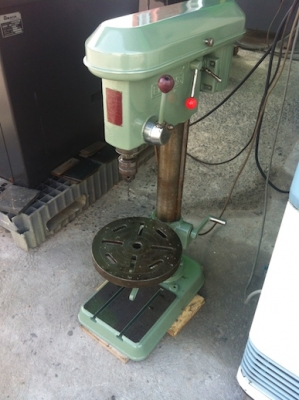 เครื่องเจาะ