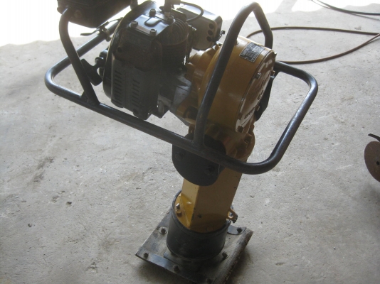 ขายเครื่องตบดิน MIKASA SANGYO LTD. JAPAN พร้อมใช้งาน